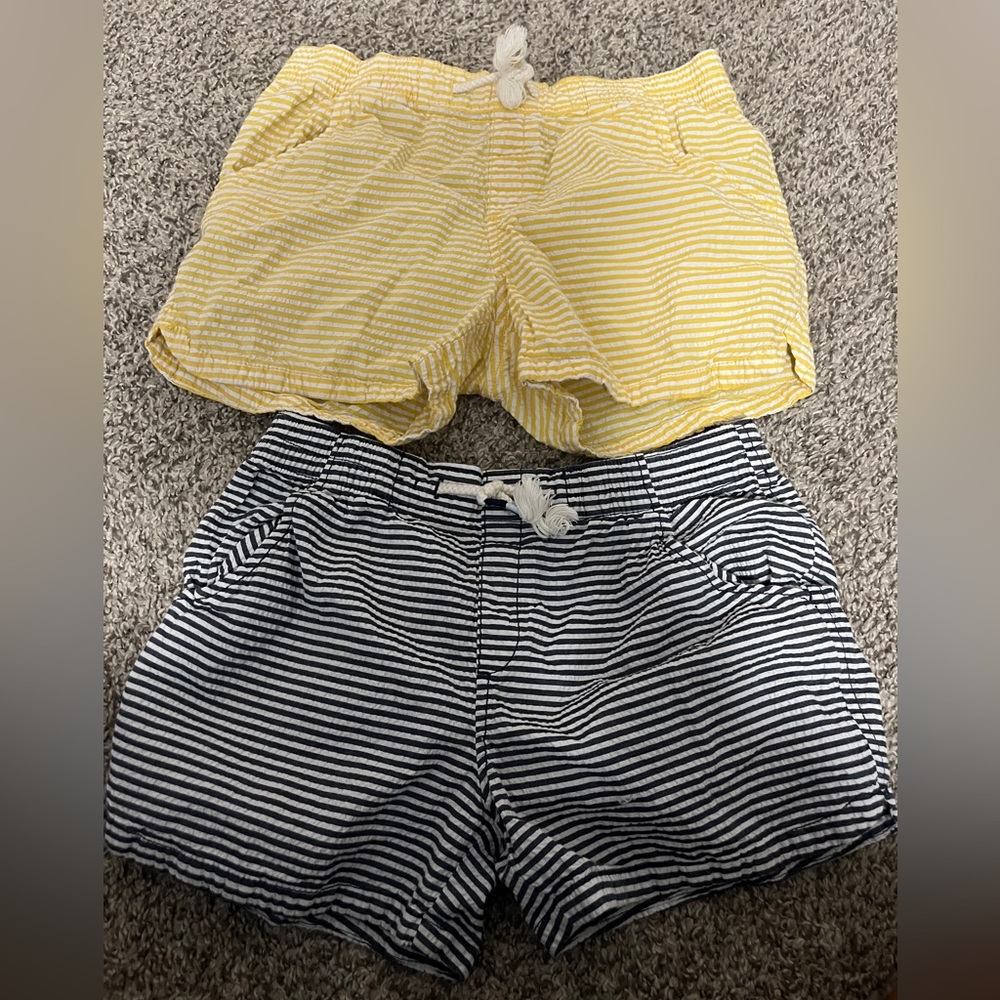 2 pairs of shorts